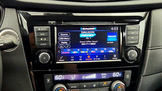 2018 Nissan Rogue AWD SV w/ Premium Package & Navigation - 23041098 - 16