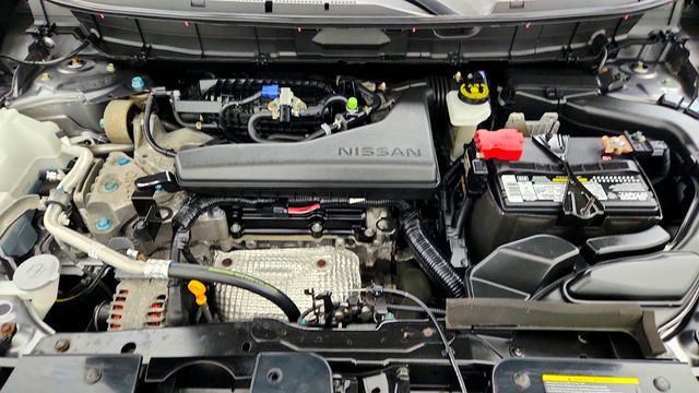 2018 Nissan Rogue AWD SV w/ Premium Package & Navigation - 23041098 - 25