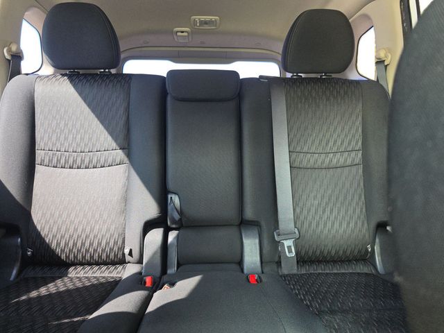 2018 Nissan Rogue FWD S - 23065475 - 12