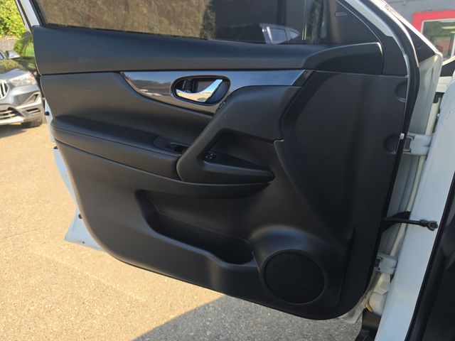 2018 Nissan Rogue FWD S - 23065475 - 16