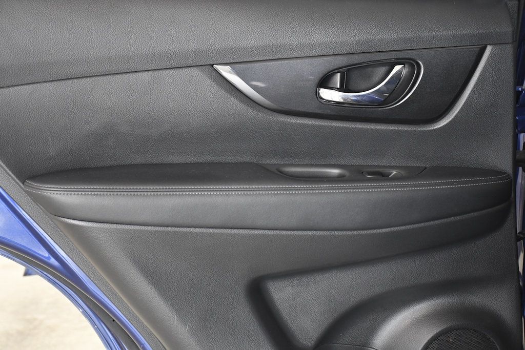 2018 Nissan Rogue FWD S - 23073591 - 10