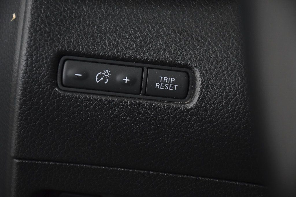 2018 Nissan Rogue FWD S - 23073591 - 27