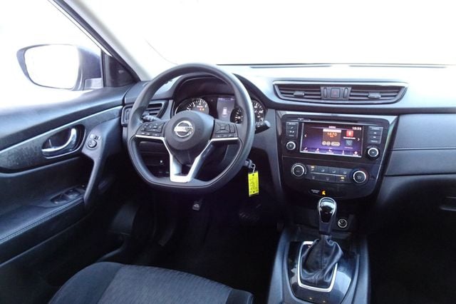 2018 Nissan Rogue FWD S - 22550269 - 11