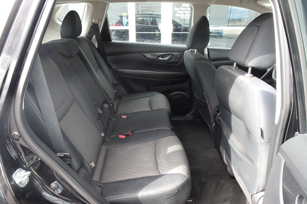 2018 Nissan Rogue S photo 11
