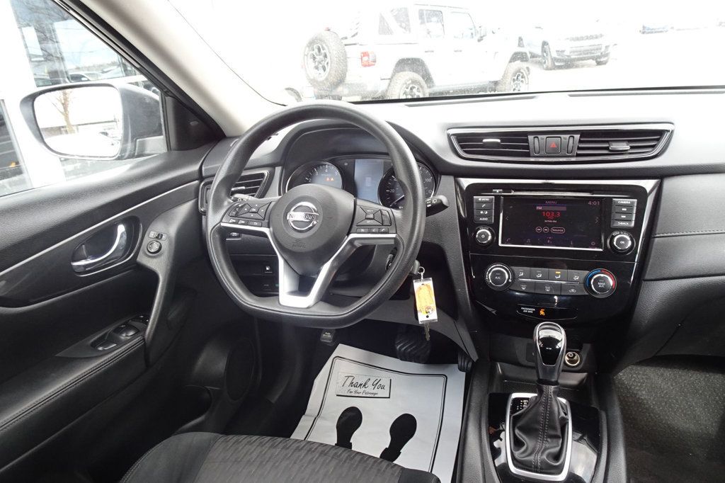 2018 Nissan Rogue S photo 12