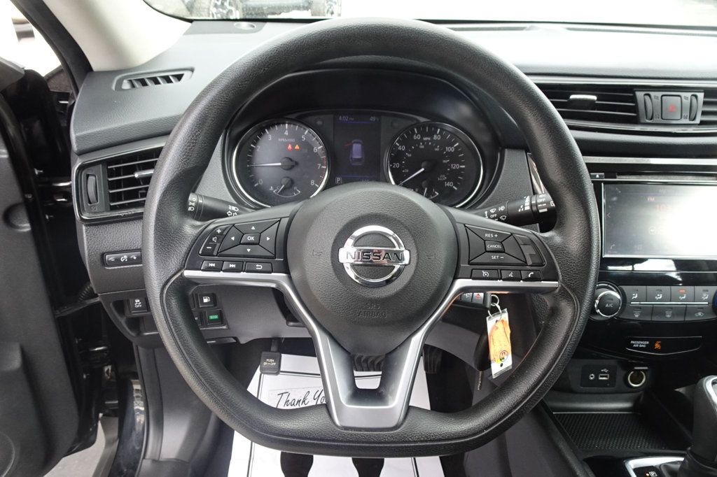 2018 Nissan Rogue S photo 16