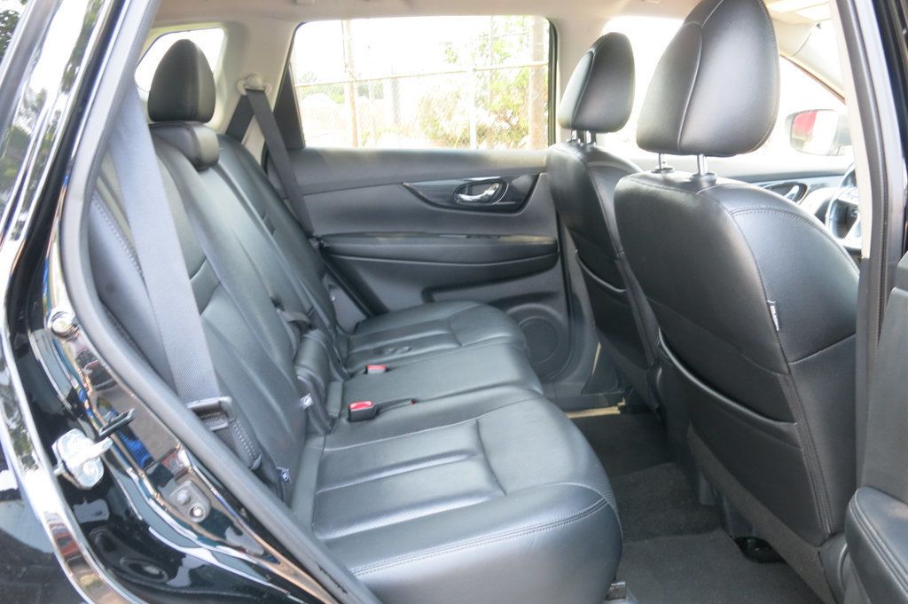 2018 Nissan Rogue FWD SL - 23055929 - 16