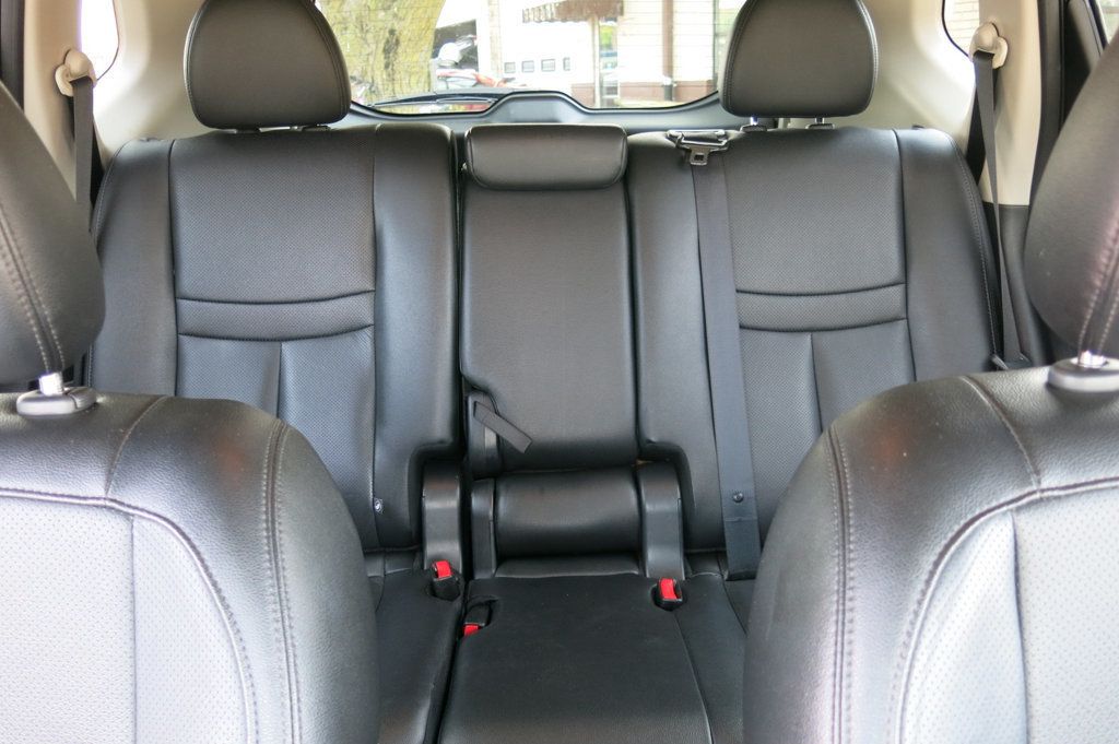 2018 Nissan Rogue FWD SL - 23055929 - 18