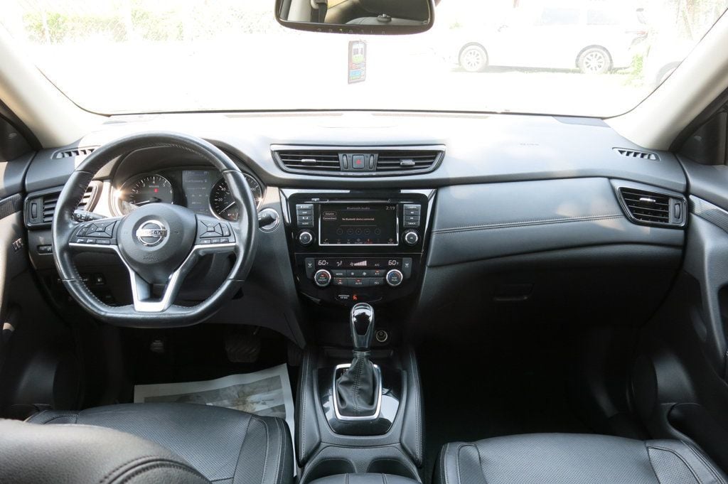 2018 Nissan Rogue FWD SL - 23055929 - 19
