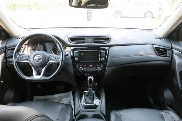 2018 Nissan Rogue FWD SL - 23055929 - 19