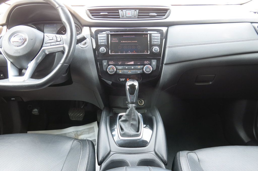 2018 Nissan Rogue FWD SL - 23055929 - 22