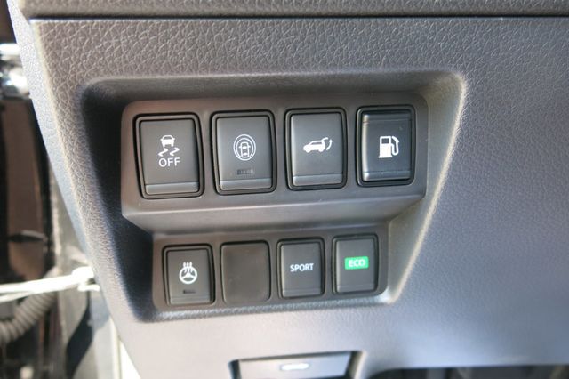 2018 Nissan Rogue FWD SL - 23055929 - 24