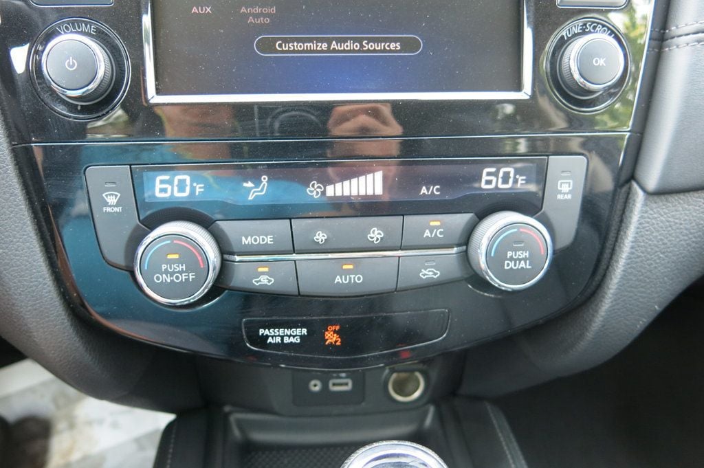 2018 Nissan Rogue FWD SL - 23055929 - 29