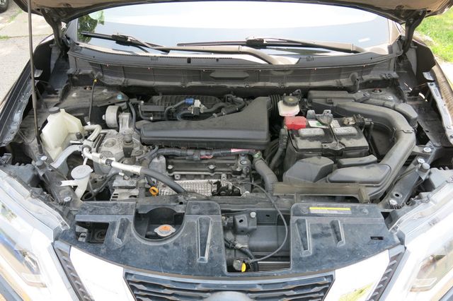 2018 Nissan Rogue FWD SL - 23055929 - 30