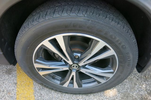 2018 Nissan Rogue FWD SL - 23055929 - 32
