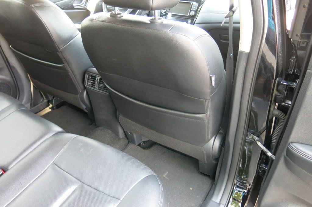 2018 Nissan Rogue FWD SL - 23055929 - 43