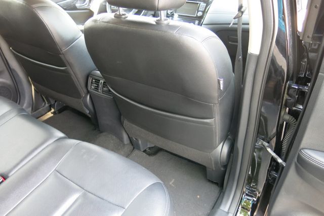 2018 Nissan Rogue FWD SL - 23055929 - 43