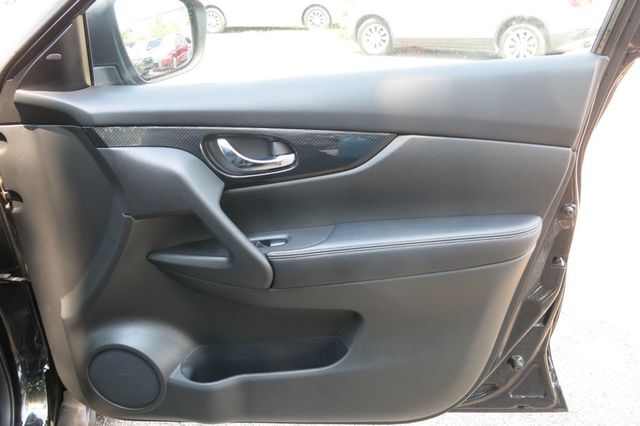 2018 Nissan Rogue FWD SL - 23055929 - 47