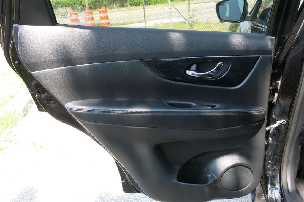 2018 Nissan Rogue FWD SL - 23055929 - 48