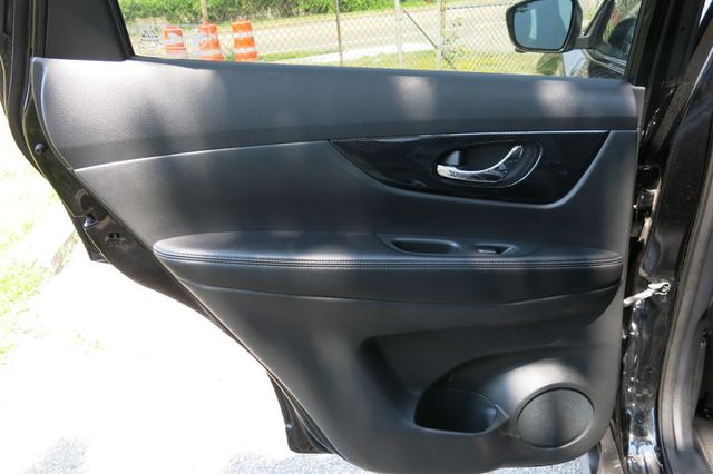 2018 Nissan Rogue FWD SL - 23055929 - 48