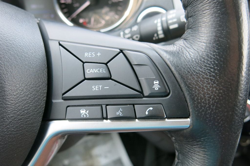 2018 Nissan Rogue FWD SL - 23055929 - 67