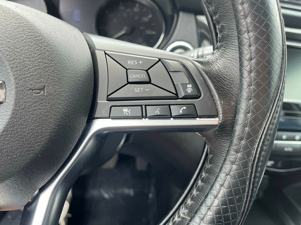 2018 Nissan Rogue FWD SL - 22878468 - 17
