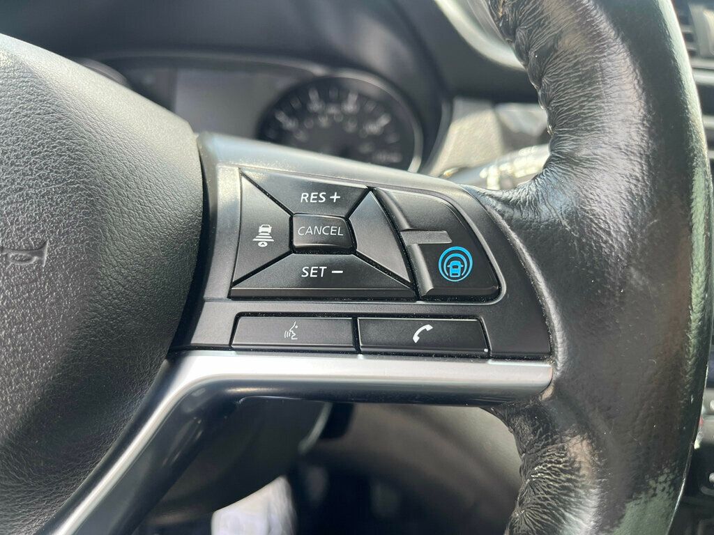 2018 Nissan Rogue FWD SL - 22882141 - 17