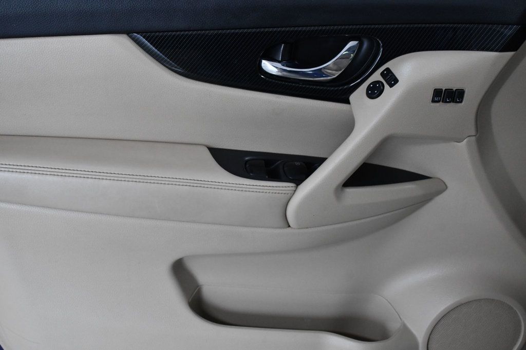 2018 Nissan Rogue FWD SL - 22976709 - 8