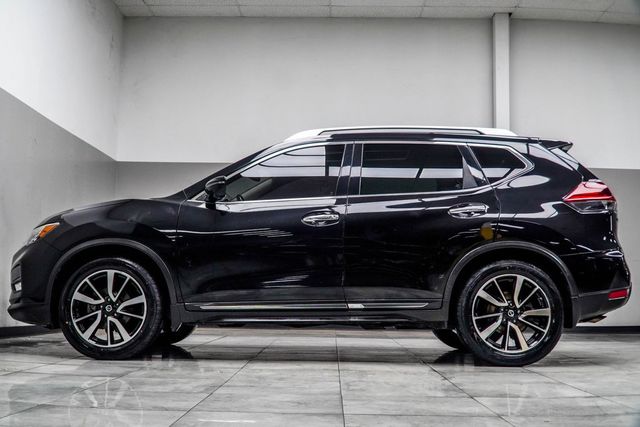 2018 Nissan Rogue FWD SL - 23003022 - 9