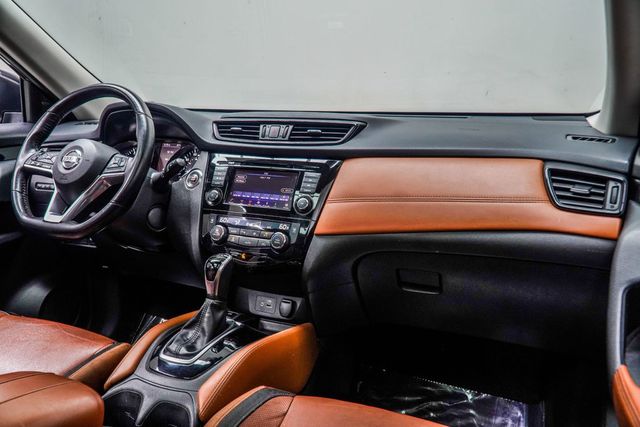 2018 Nissan Rogue FWD SL - 23003022 - 18