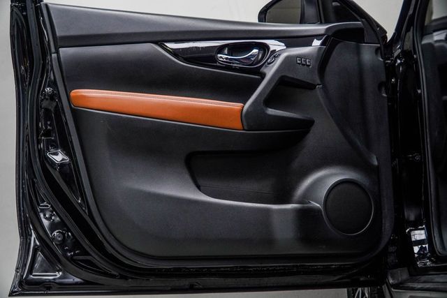 2018 Nissan Rogue FWD SL - 23003022 - 34