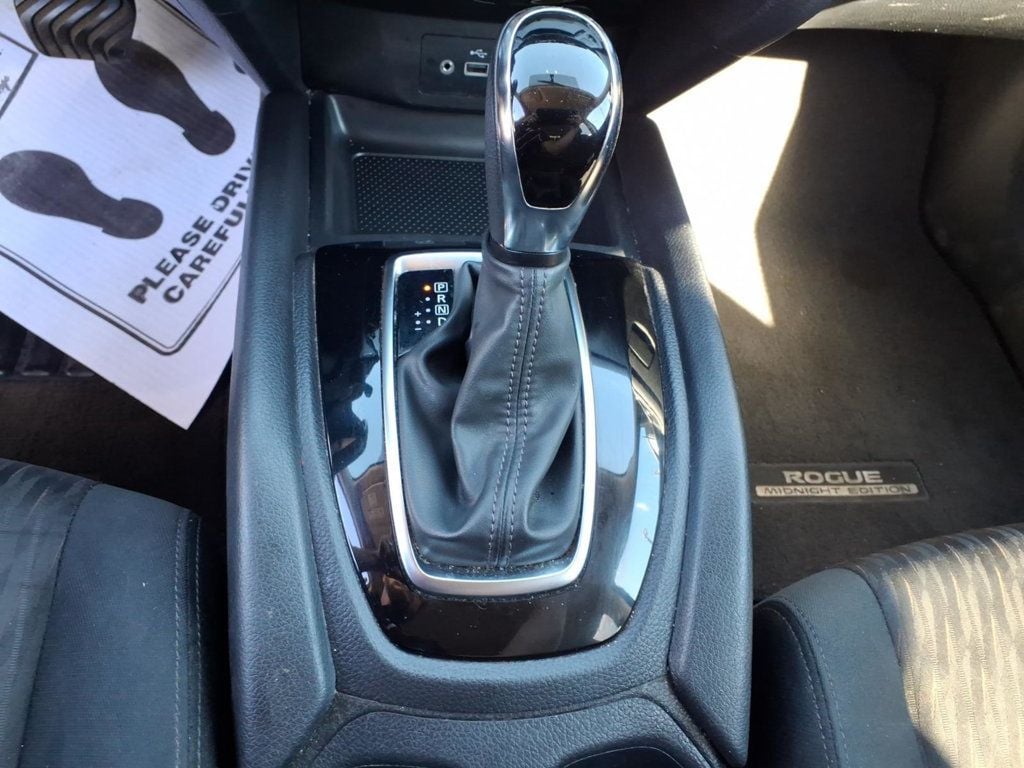 Nissan Rogue photo 10