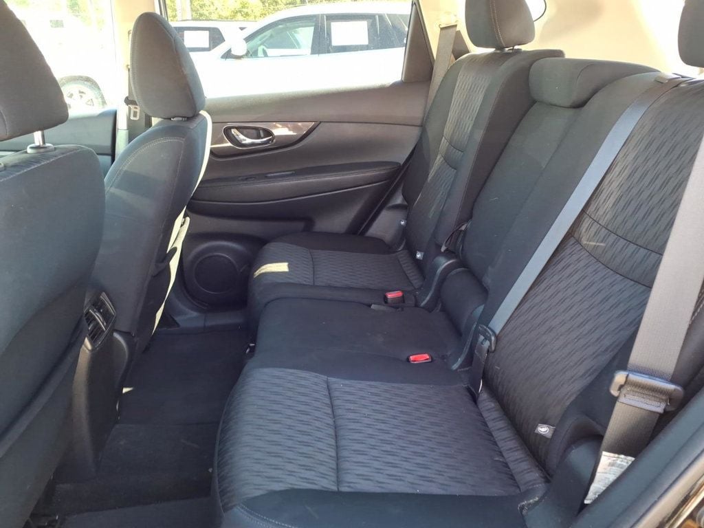 Nissan Rogue photo 13
