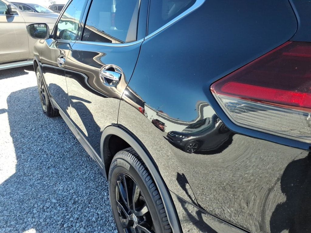 Nissan Rogue photo 15