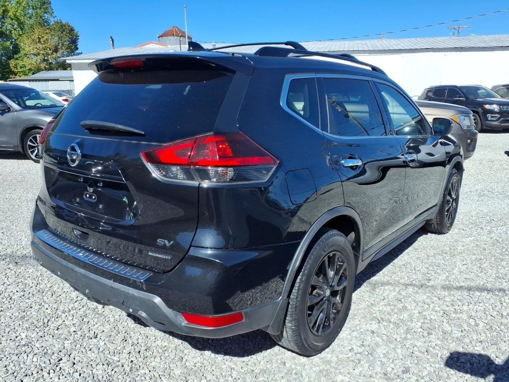 Nissan Rogue photo 2