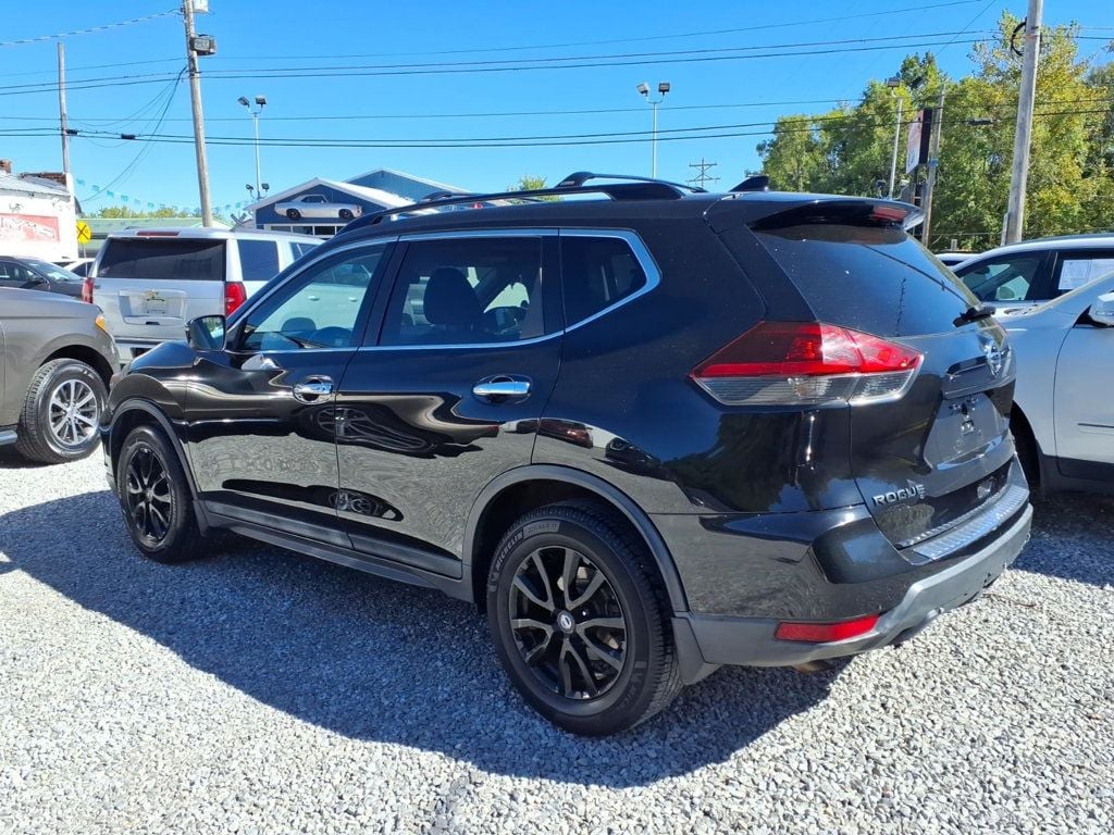 Nissan Rogue photo 3