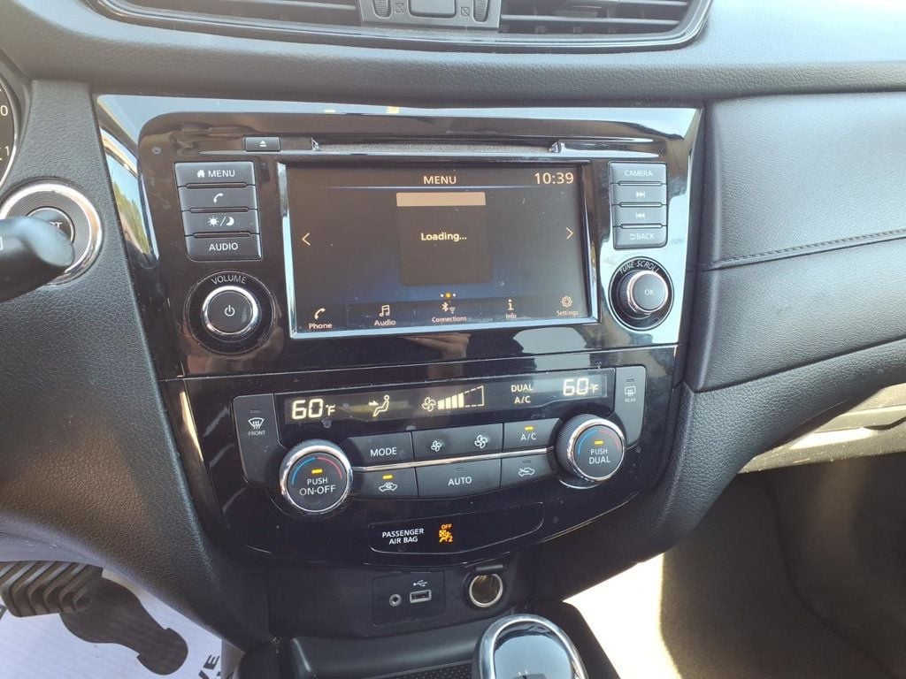 Nissan Rogue photo 9