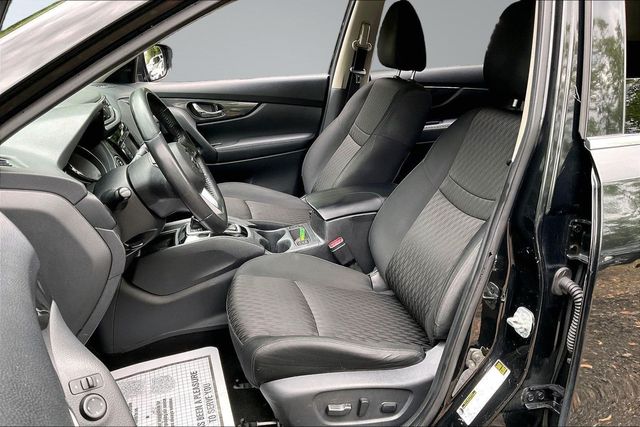 2018 Nissan Rogue FWD SV - 23025900 - 9