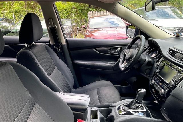 2018 Nissan Rogue FWD SV - 23025900 - 11