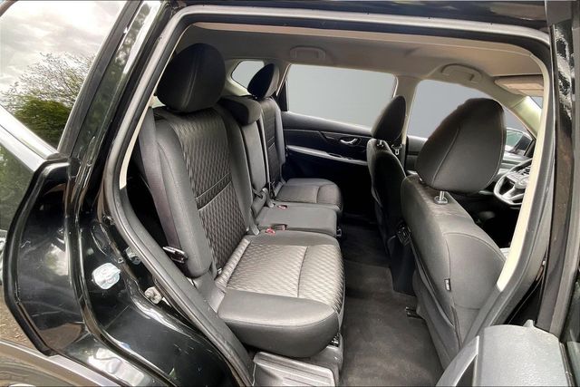 2018 Nissan Rogue FWD SV - 23025900 - 14