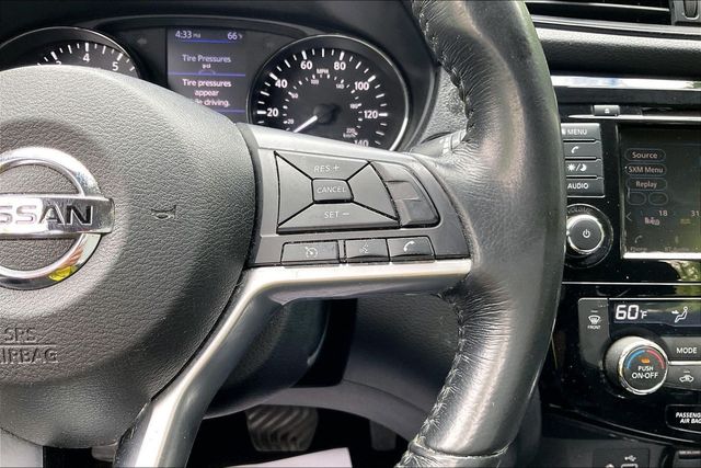 2018 Nissan Rogue FWD SV - 23025900 - 22