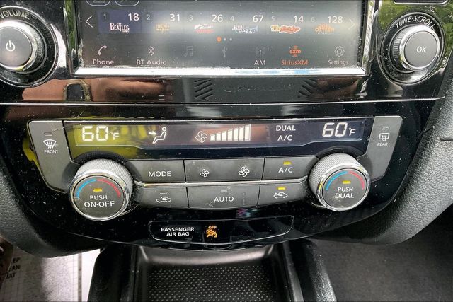 2018 Nissan Rogue FWD SV - 23025900 - 25