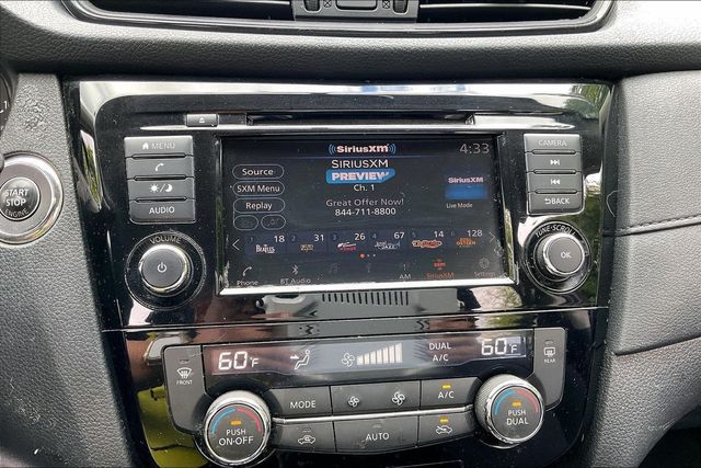 2018 Nissan Rogue FWD SV - 23025900 - 26