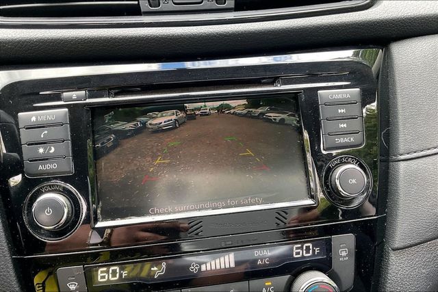 2018 Nissan Rogue FWD SV - 23025900 - 27