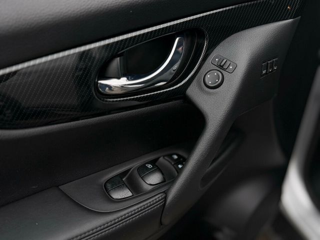 2018 Nissan Rogue Navigation, Backup Camera, Leather seats!  - 22949866 - 11