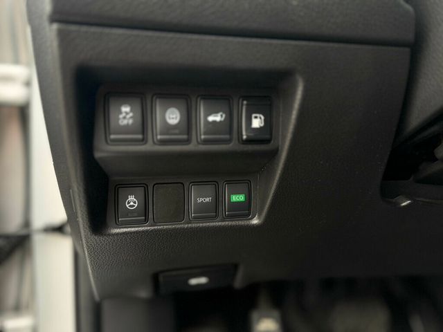 2018 Nissan Rogue Navigation, Backup Camera, Leather seats!  - 22949866 - 15