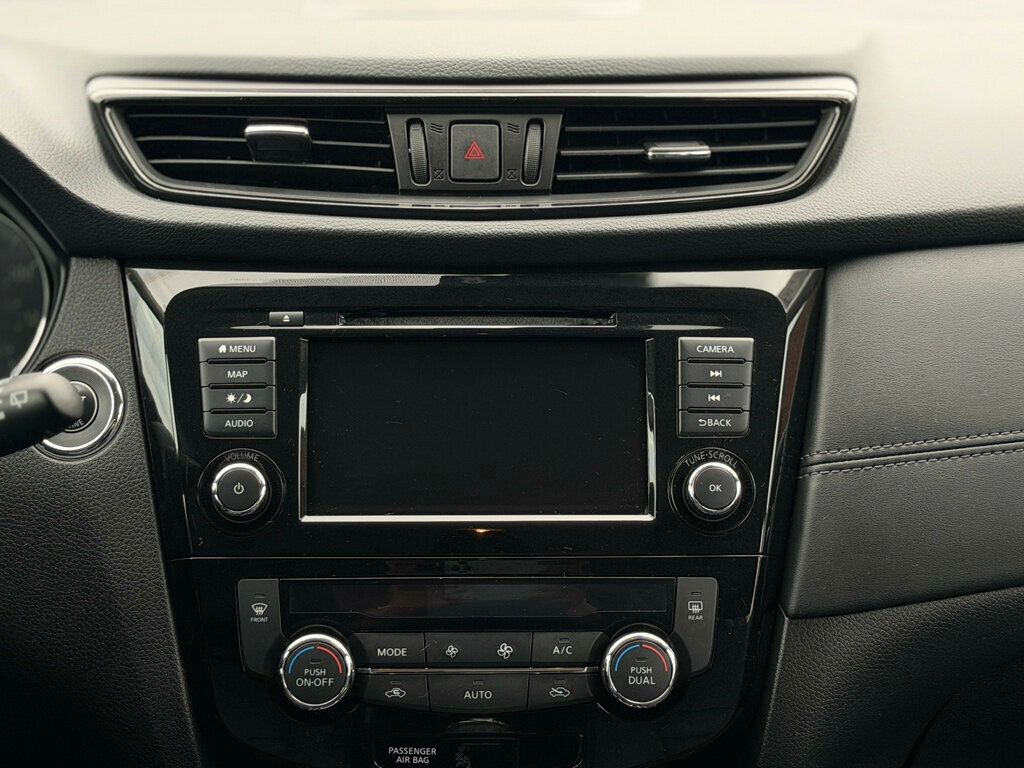 2018 Nissan Rogue Navigation, Backup Camera, Leather seats!  - 22949866 - 21