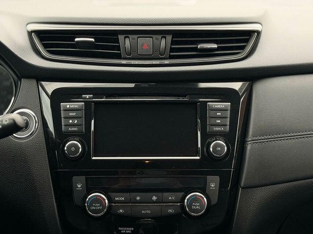 2018 Nissan Rogue Navigation, Backup Camera, Leather seats!  - 22949866 - 21