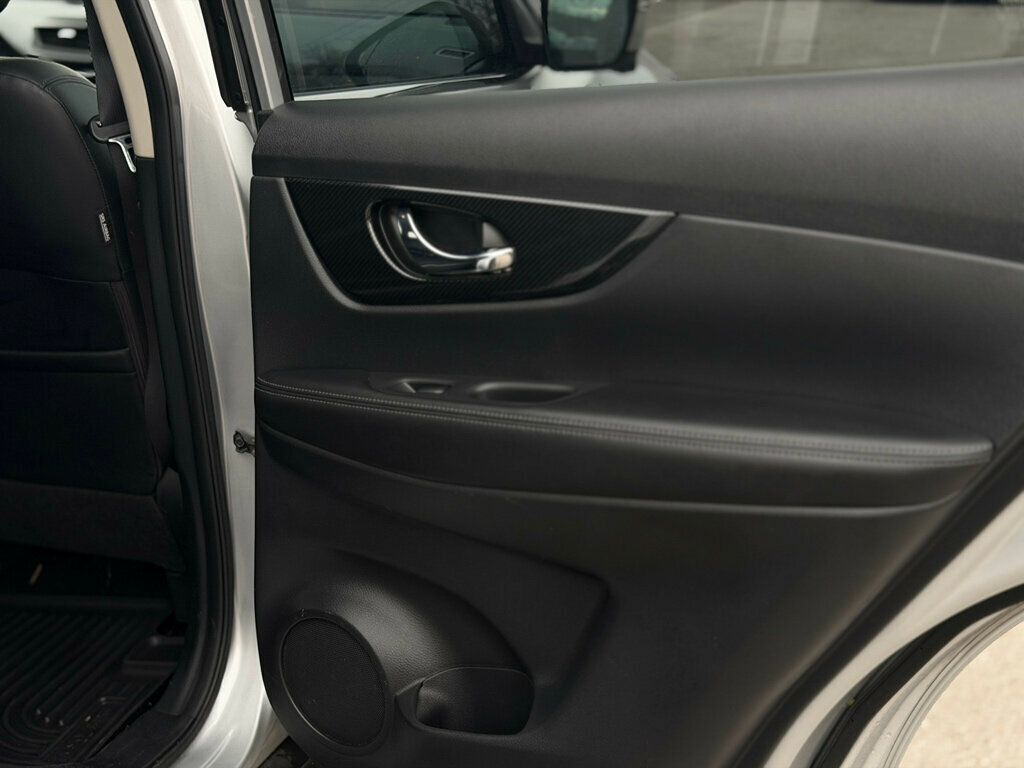 2018 Nissan Rogue Navigation, Backup Camera, Leather seats!  - 22949866 - 23