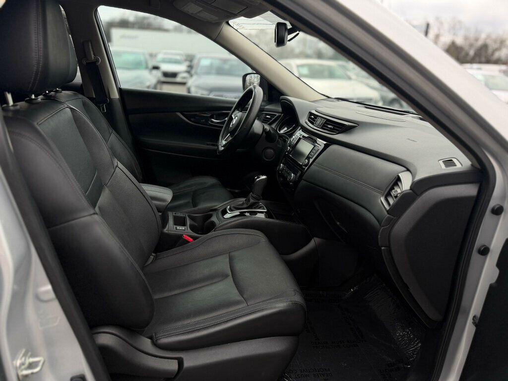 2018 Nissan Rogue Navigation, Backup Camera, Leather seats!  - 22949866 - 24